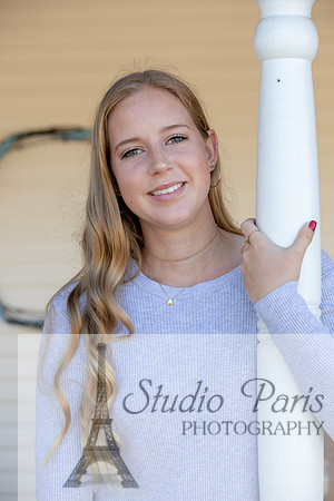 Suzi Holcomb6