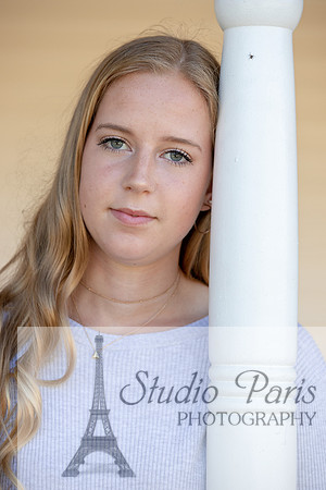 Suzi Holcomb11