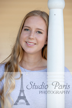 Suzi Holcomb12