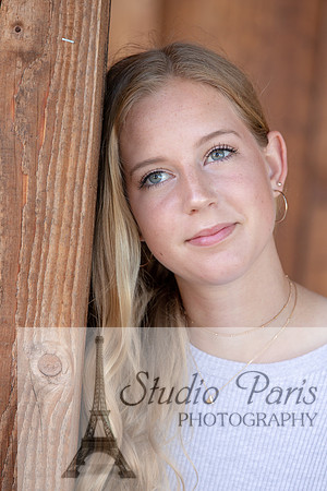 Suzi Holcomb71