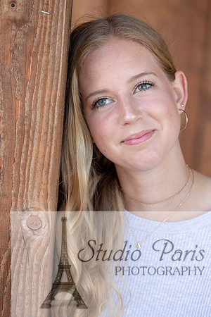 Suzi Holcomb72